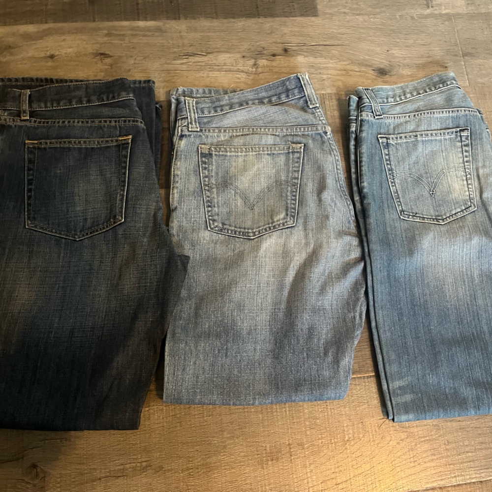 Men’s Levi jeans